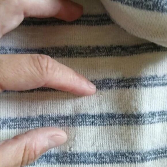 S.N.S. Herning 100% Virgin Wool Sweater Size Large Gray Cream Stripe Nautical - Picture 11 of 13